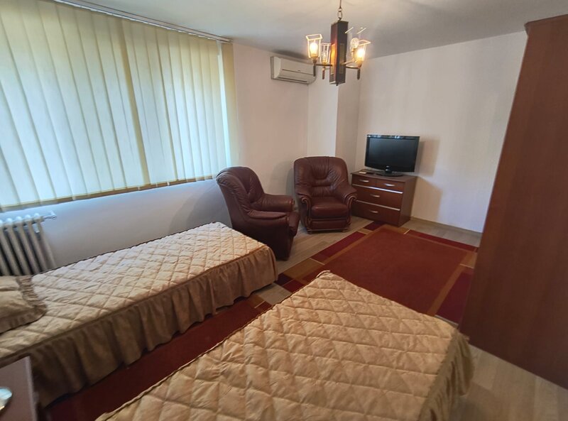 1 Mai Metrou- Piata Chibrit- Calea Grivitei