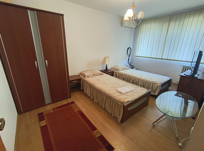 1 Mai Metrou- Piata Chibrit- Calea Grivitei