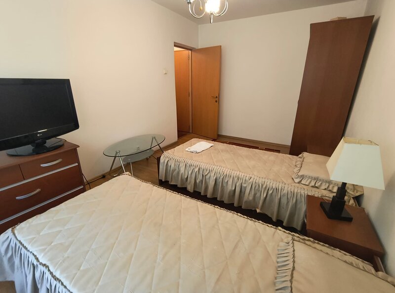 1 Mai Metrou- Piata Chibrit- Calea Grivitei